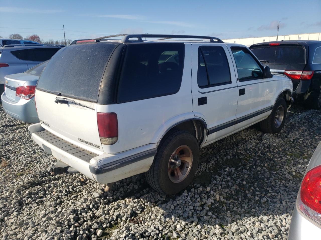 Photo 4 from auction – 1996 CHEVROLET BLAZER with VIN 1GNCS13W3T2112305