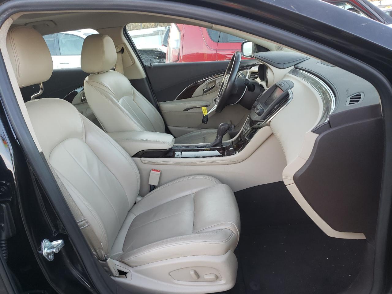 Photo 5 from auction – 2016 BUICK LACROSSE with VIN 1G4GB5G32GF234343