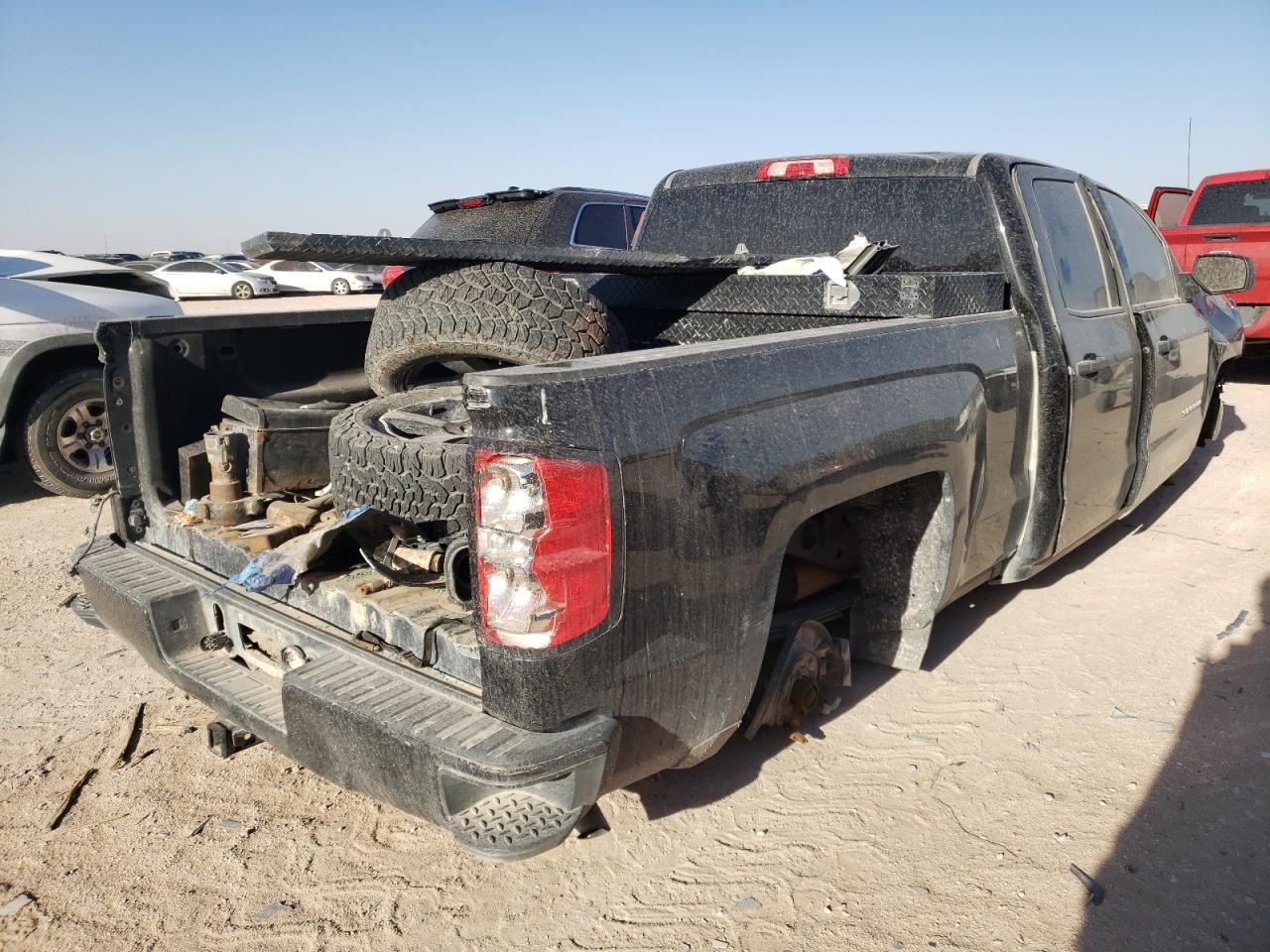 Photo 4 from auction – 2017 CHEVROLET SILVERADO with VIN 1GCRCNEC7HZ337982