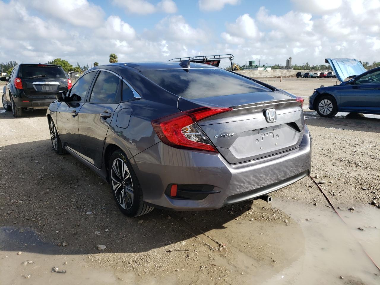 Photo 3 from auction – 2017 HONDA CIVIC EX with VIN 19XFC1F39HE203982