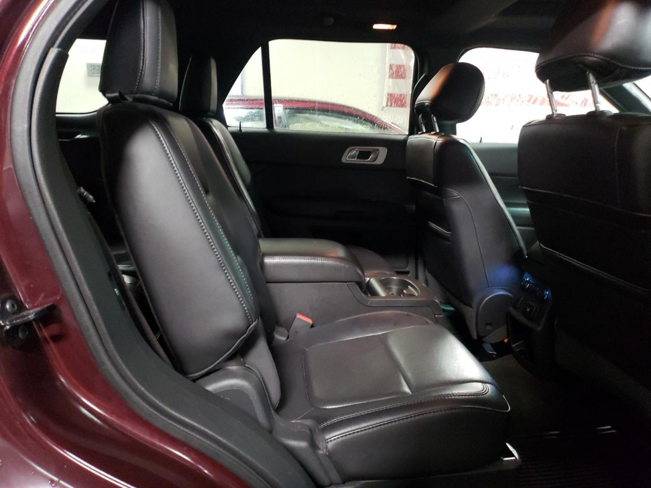 Photo 6 from auction – 2011 FORD EXPLORER L with VIN 1FMHK8F8XBGA79093