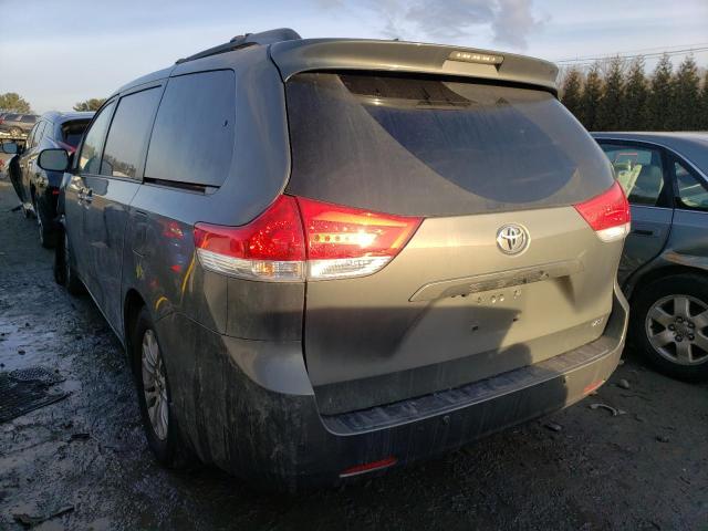 Photo 3 from auction – 2011 TOYOTA SIENNA XLE with VIN 5TDYK3DC2BS159315
