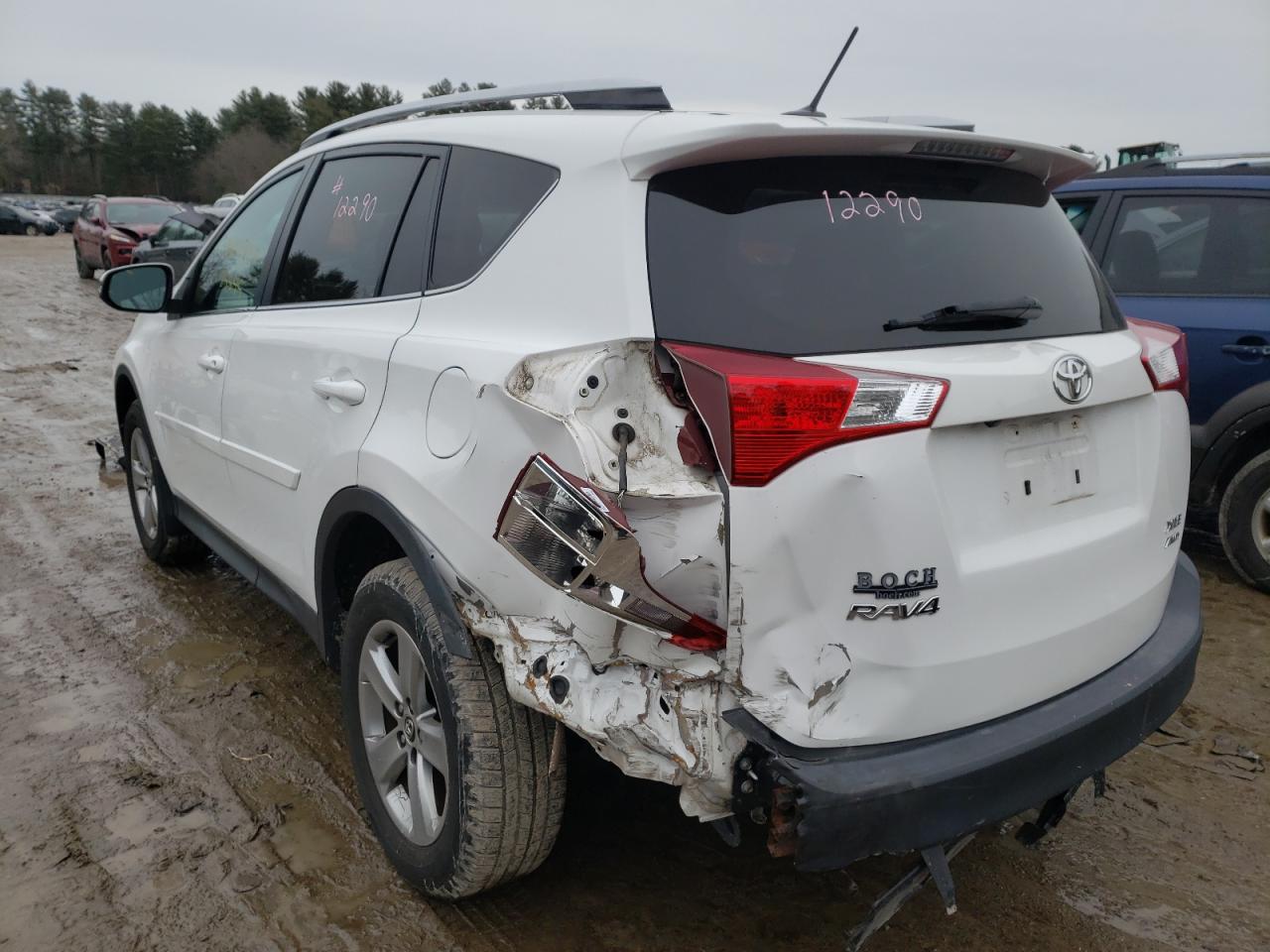 Photo 3 from auction – 2015 TOYOTA RAV4 XLE with VIN 2T3RFREV6FW371117