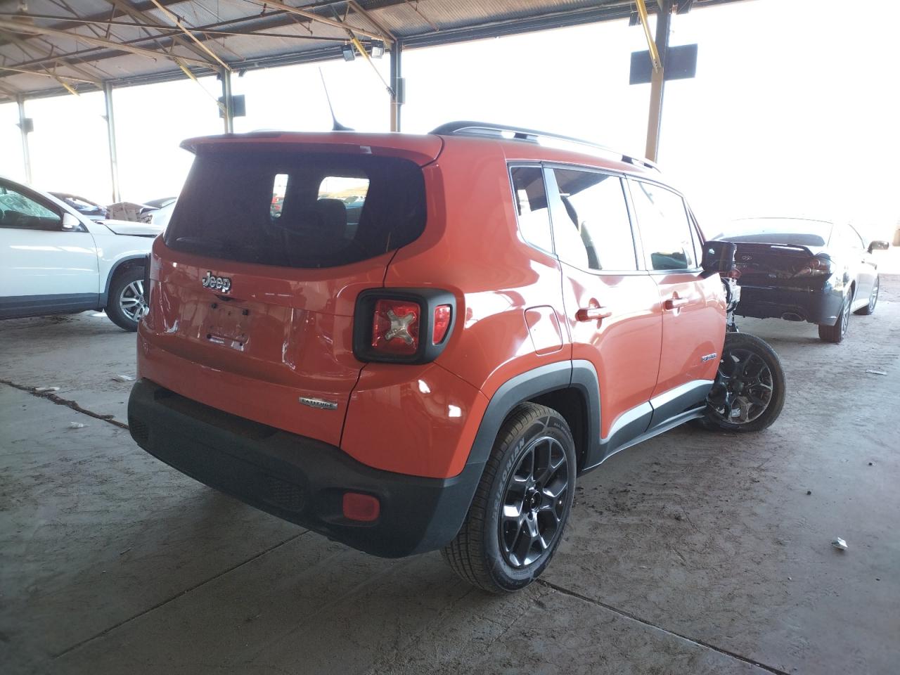 Photo 4 from auction – 2017 JEEP RENEGADE L with VIN ZACCJABB7HPG58564