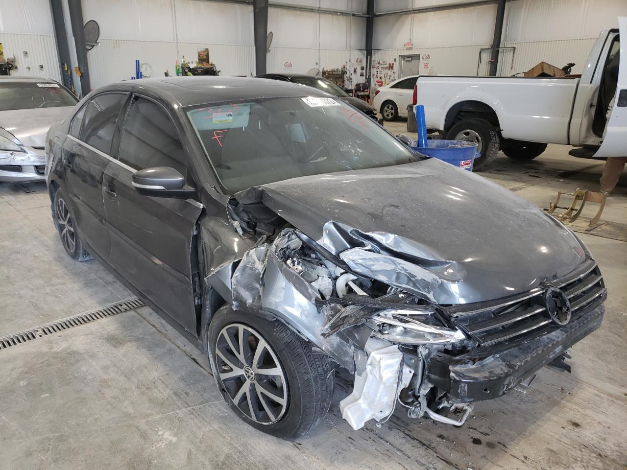 VOLKSWAGEN JETTA SE 2017 with VIN 3VWDB7AJ7HM267699 - Photo from auction