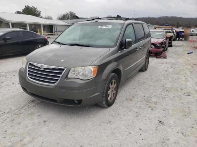 Photo 2 from auction – 2010 CHRYSLER TOWN AND C with VIN 2A4RR5D17AR387130