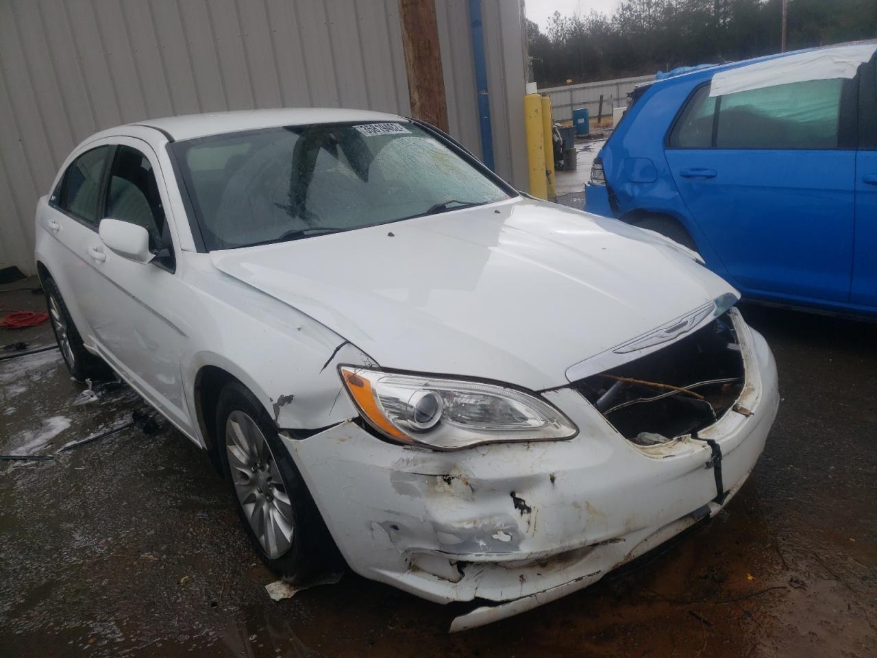 CHRYSLER 200 LX 2014 with VIN 1C3CCBAB6EN142352 - Photo from auction