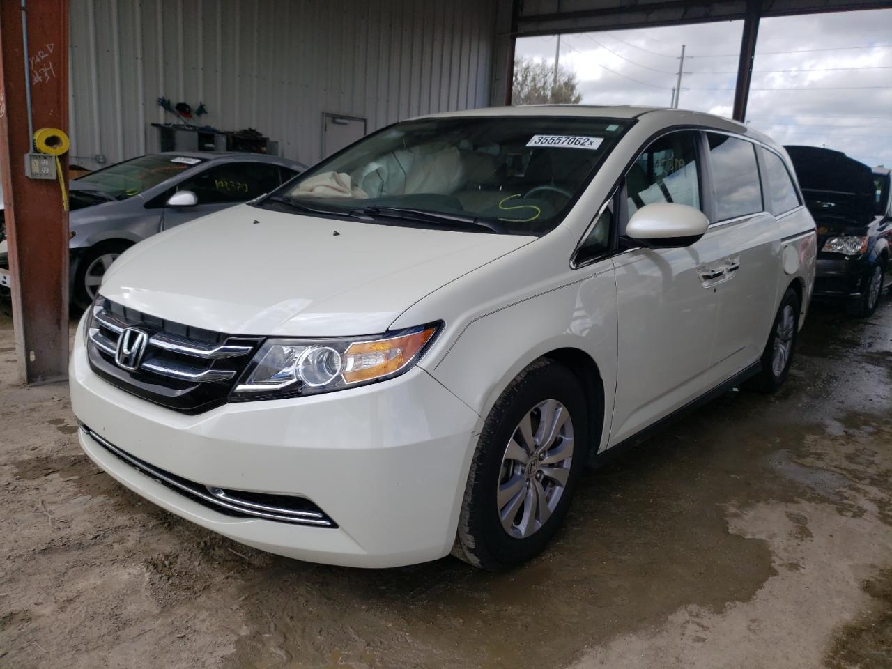 Photo 2 from auction – 2017 HONDA ODYSSEY EX with VIN 5FNRL5H67HB019095