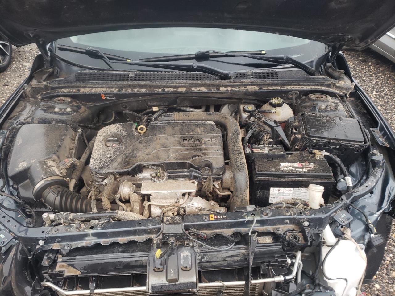 Photo 7 from auction – 2019 CHEVROLET MALIBU LT with VIN 1G1ZD5ST8KF112134