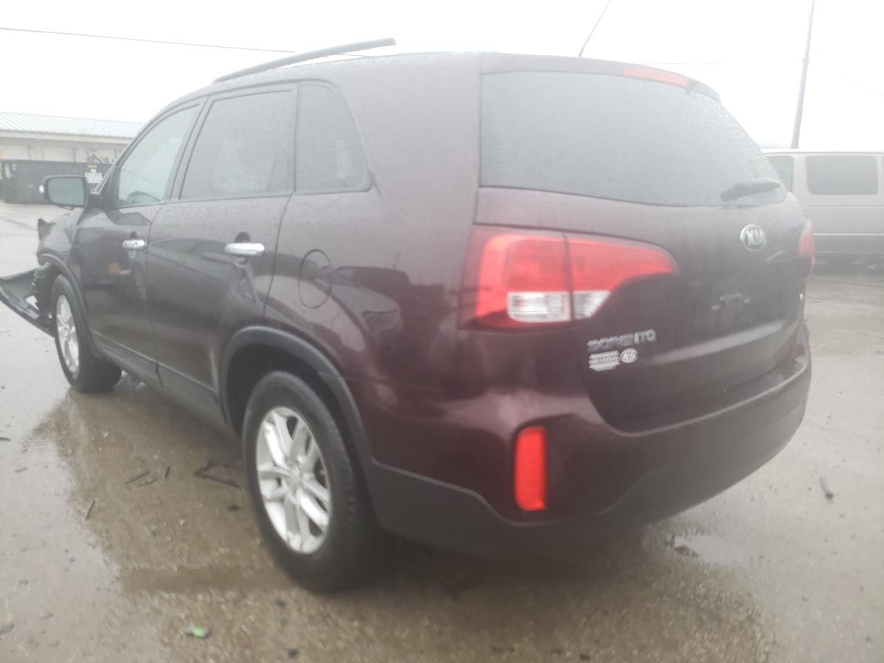 Photo 3 from auction – 2015 KIA SORENTO LX with VIN 5XYKTDA75FG651615