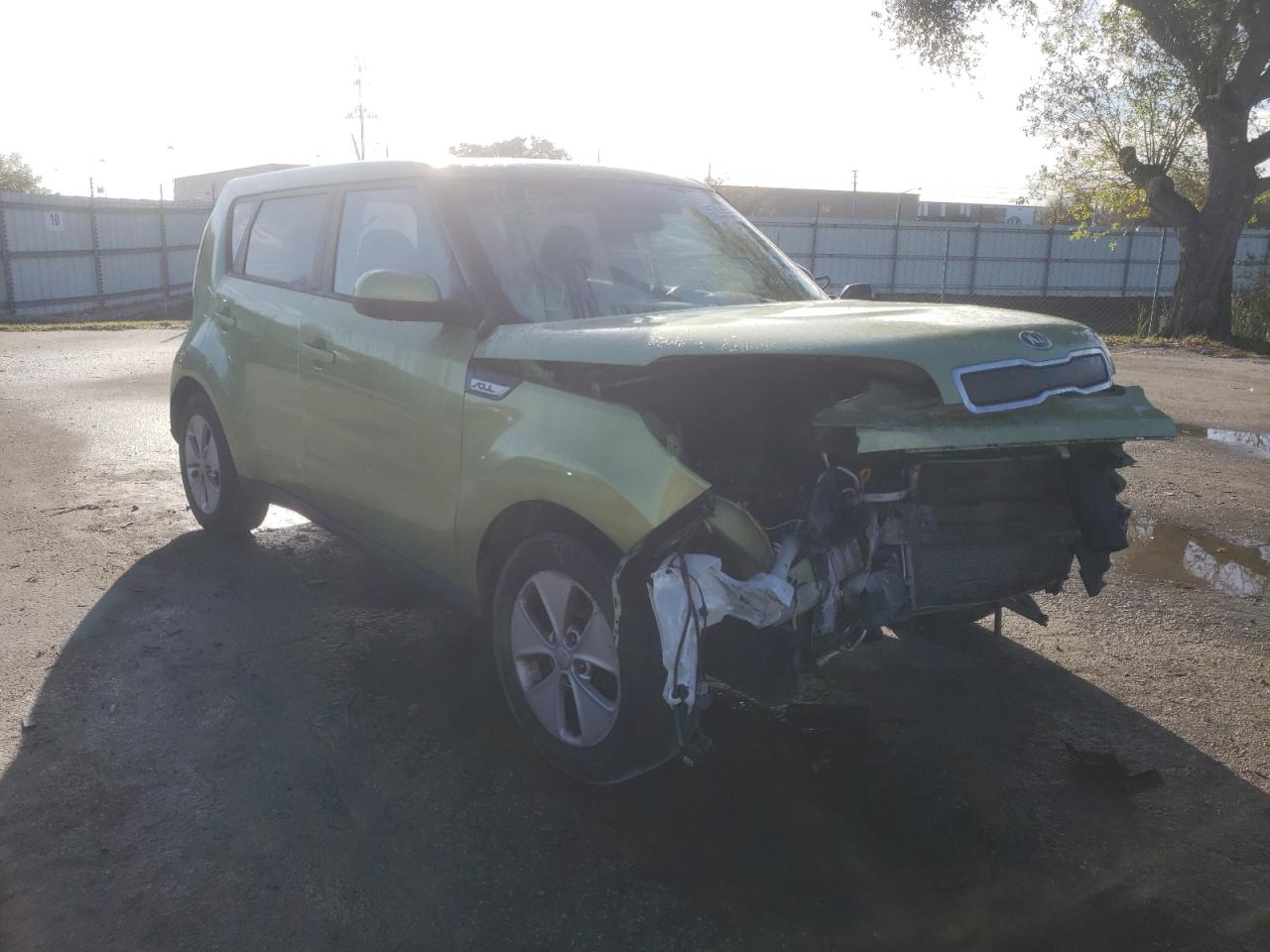 KIA SOUL 2015 with VIN KNDJN2A24F7811558 - Photo from auction