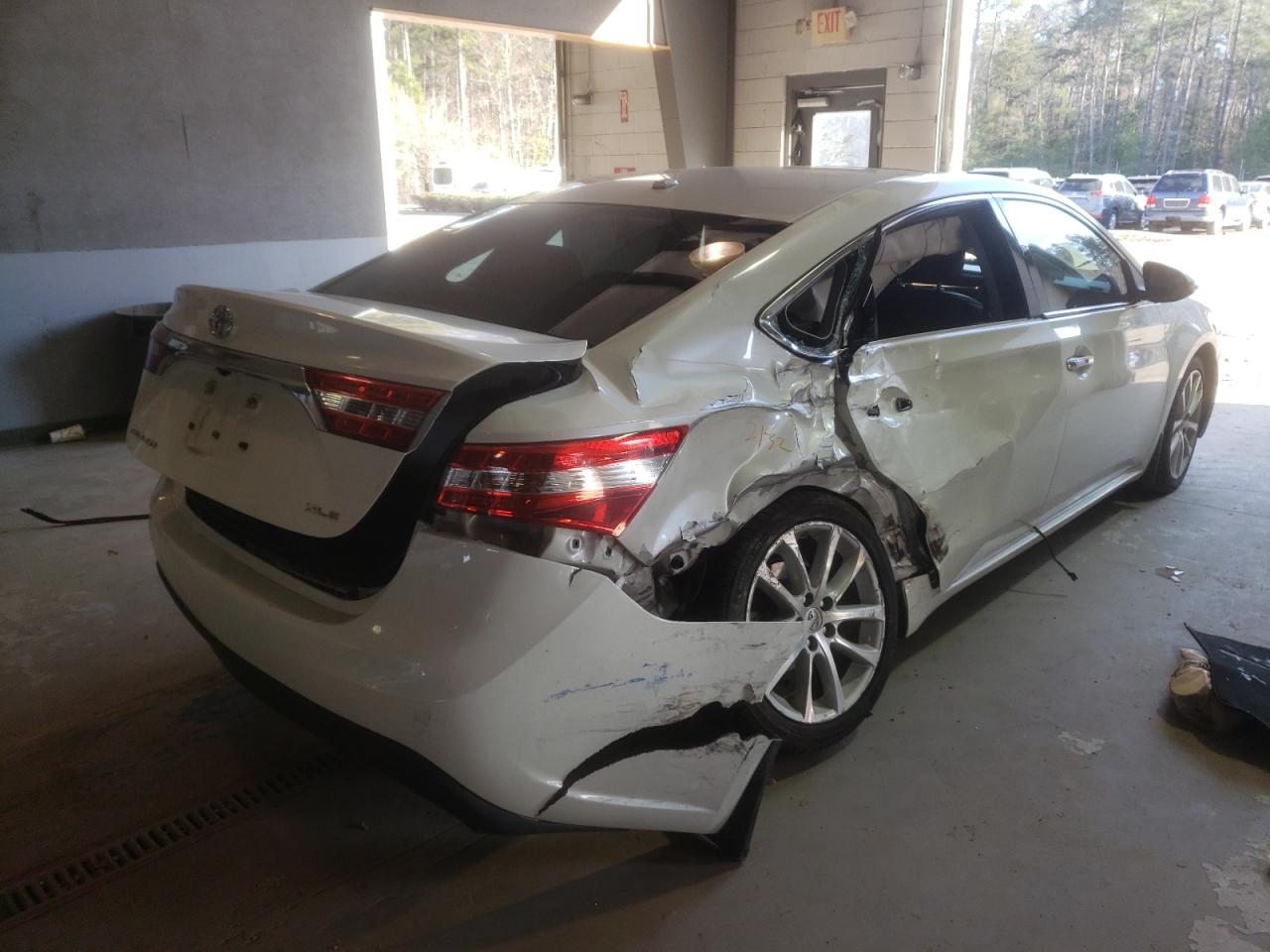 Photo 4 from auction – 2013 TOYOTA AVALON BAS with VIN 4T1BK1EB6DU069434