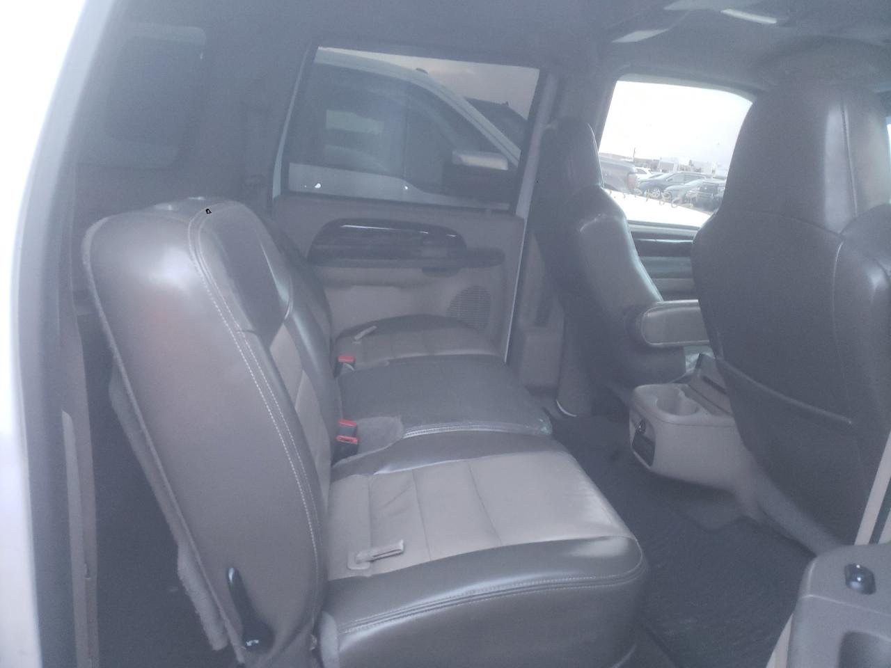 Photo 6 from auction – 2003 FORD EXCURSION with VIN 1FMNU44P23EC17853
