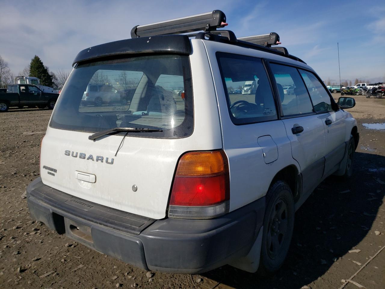 Photo 4 from auction – 1998 SUBARU FORESTER L with VIN JF1SF6359WG769670
