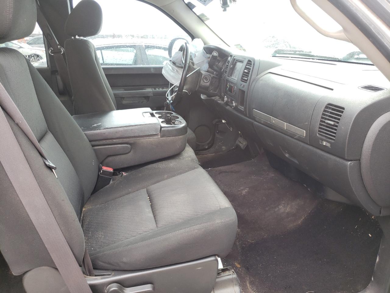 Photo 5 from auction – 2011 CHEVROLET SILVERADO with VIN 1GCRCSE05BZ115517