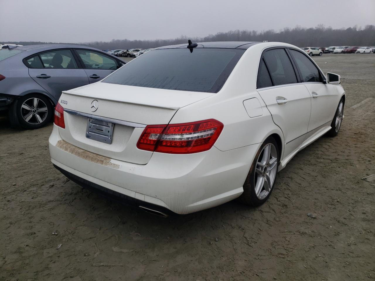Photo 4 from auction – 2011 MERCEDES-BENZ E with VIN WDDHF7CB4BA322103