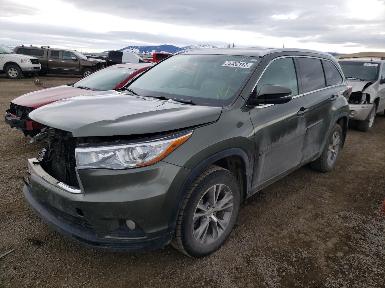 Photo 2 from auction – 2015 TOYOTA HIGHLANDER with VIN 5TDJKRFH7FS109917