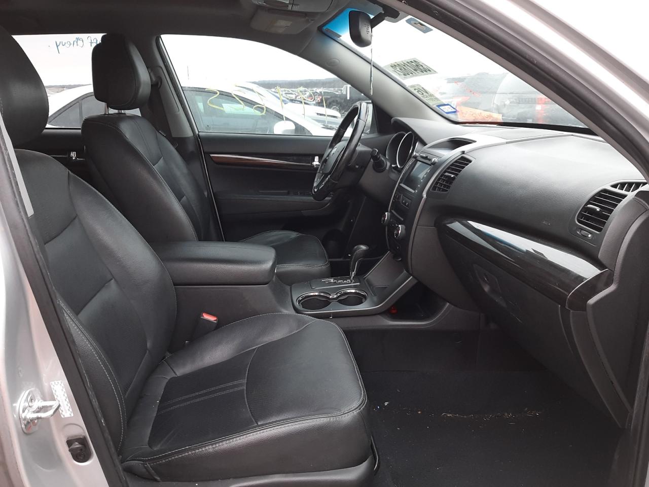 Photo 5 from auction – 2011 KIA SORENTO EX with VIN 5XYKU4A2XBG126495
