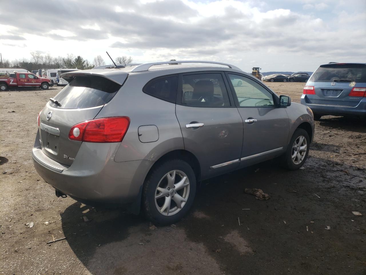 Photo 4 from auction – 2011 NISSAN ROGUE S with VIN JN8AS5MV3BW683835