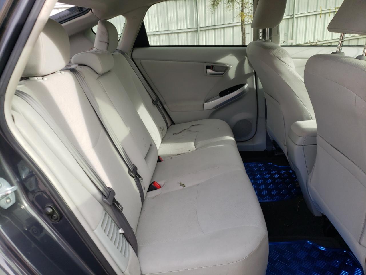 Photo 6 from auction – 2013 TOYOTA PRIUS with VIN JTDKN3DUXD1619309