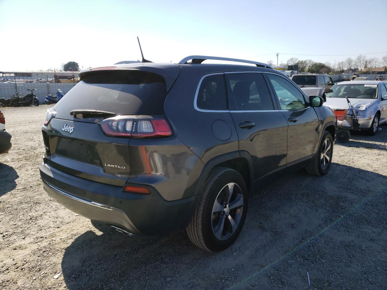 Photo 4 from auction – 2019 JEEP CHEROKEE L with VIN 1C4PJMDX6KD197617