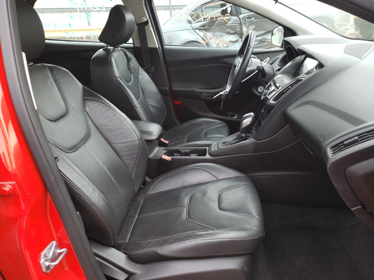 Photo 5 from auction – 2016 FORD FOCUS SE with VIN 1FADP3K27GL393832
