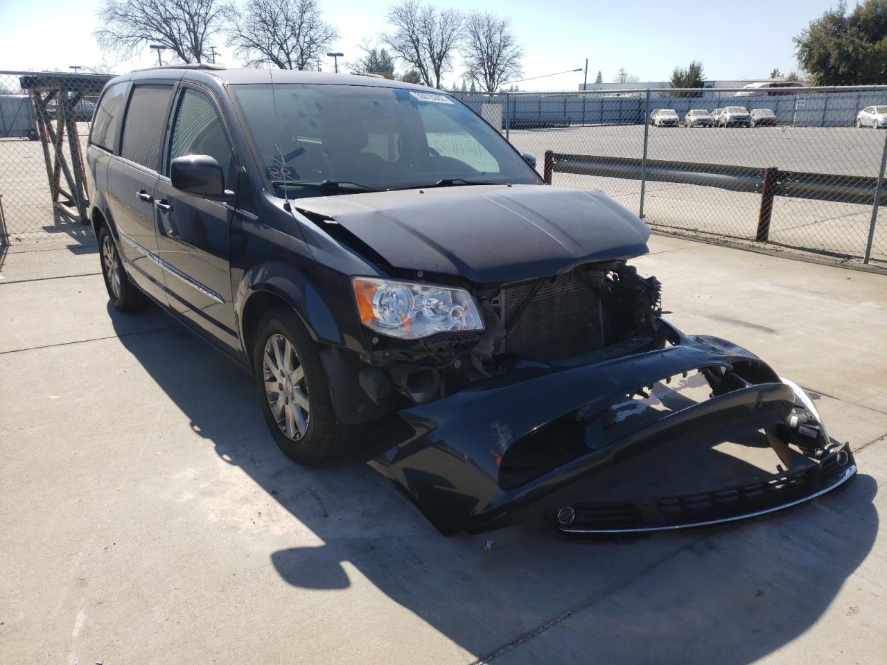 Photo 1 from auction – 2013 CHRYSLER TOWN & COU with VIN 2C4RC1BG8DR742995