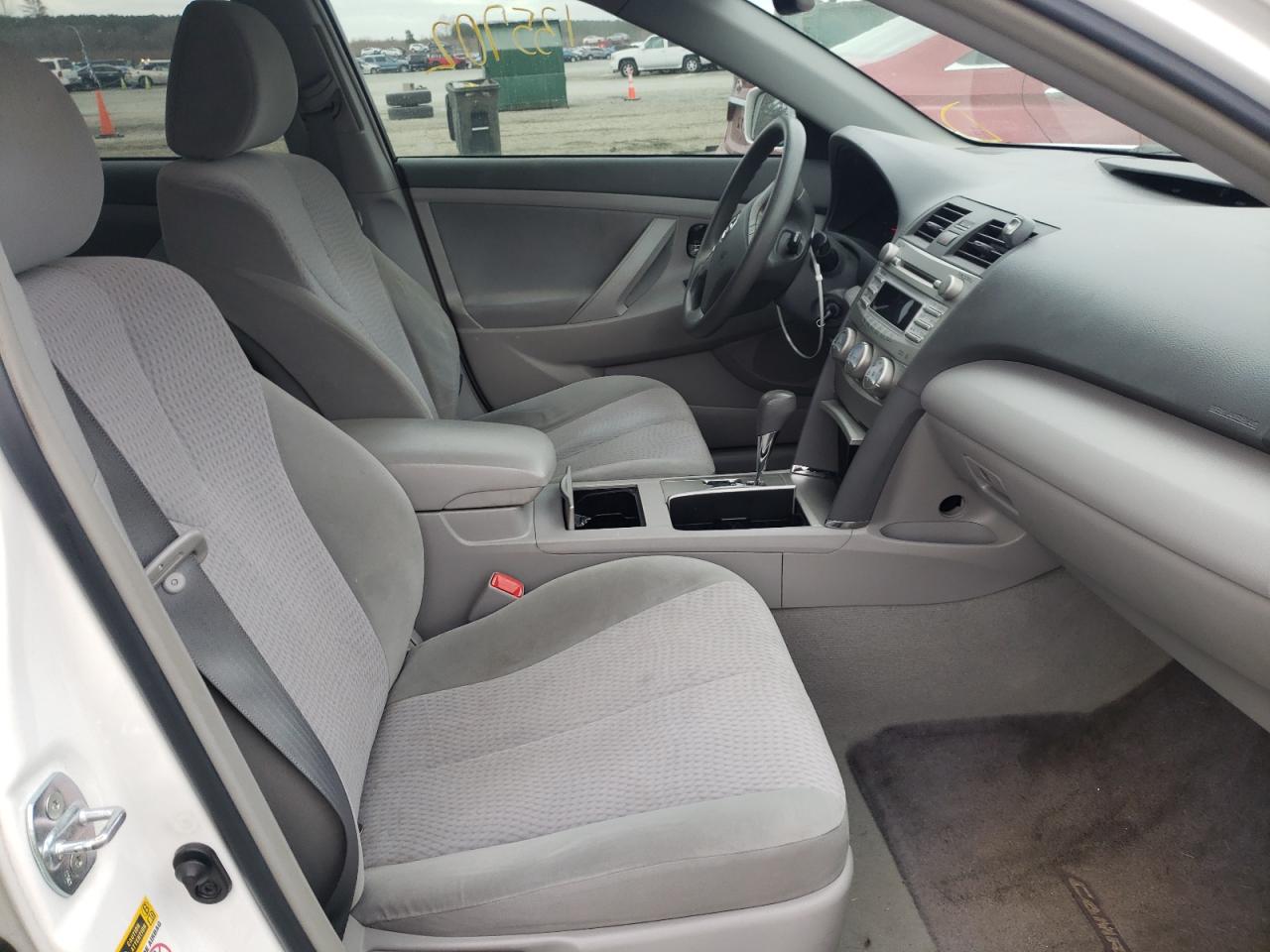 Photo 5 from auction – 2010 TOYOTA CAMRY BASE with VIN 4T1BF3EK5AU561996