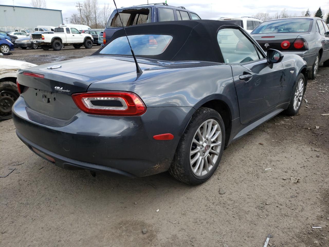 Photo 4 from auction – 2017 FIAT 124 SPIDER with VIN JC1NFAEK3H0103748