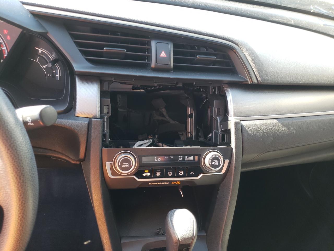Photo 9 from auction – 2016 HONDA CIVIC LX with VIN 2HGFC2F5XGH532072