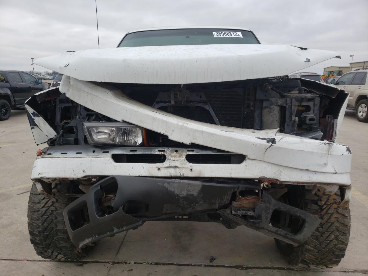 Photo 7 from auction – 2002 CHEVROLET SILVERADO with VIN 1GCHK23U62F115614