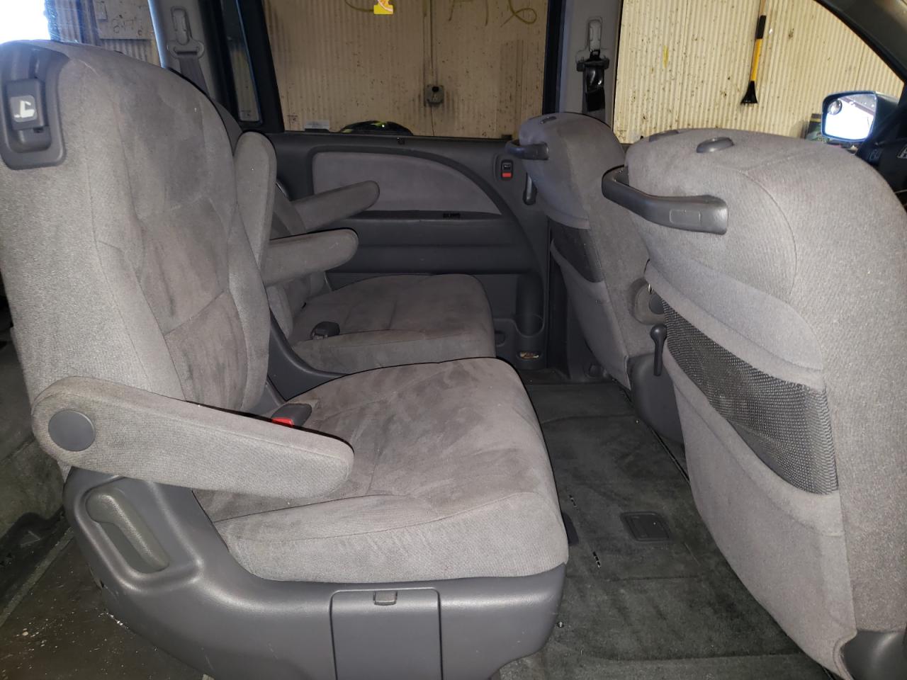 Photo 6 from auction – 2006 HONDA ODYSSEY EX with VIN 5FNRL38416B066140