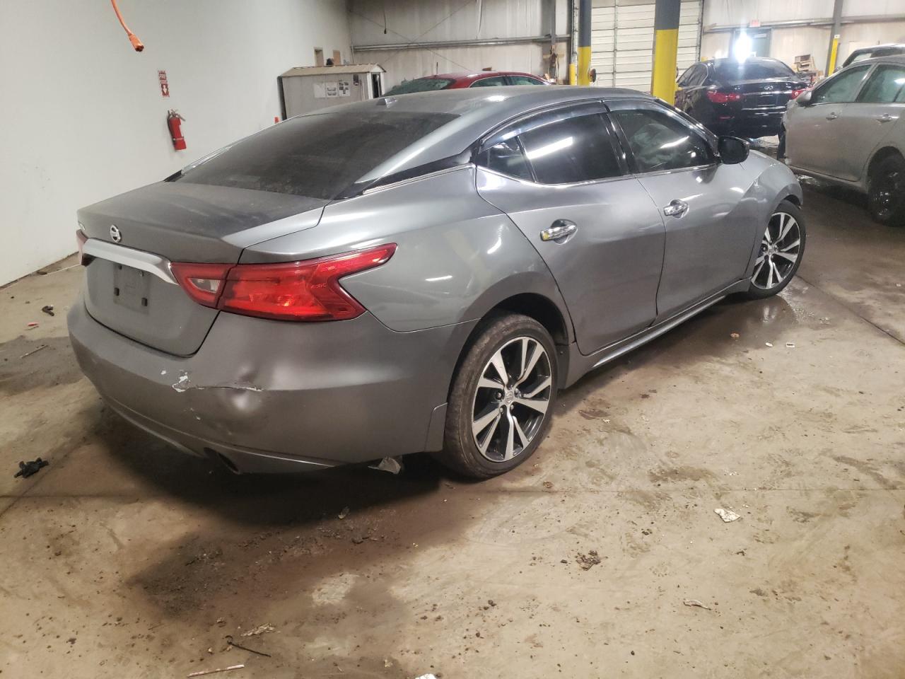 Photo 4 from auction – 2017 NISSAN MAXIMA 3.5 with VIN 1N4AA6AP1HC386413