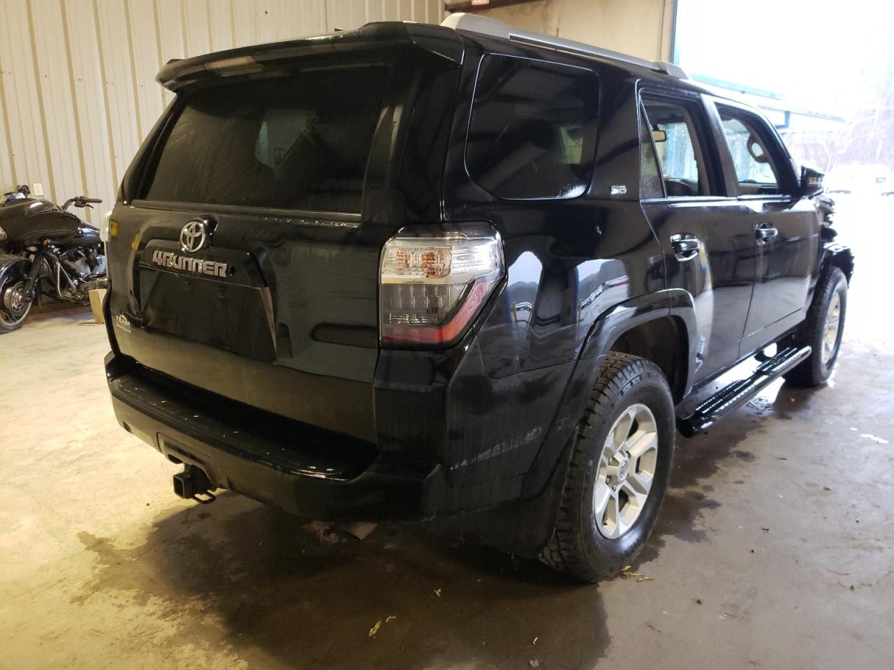Photo 4 from auction – 2017 TOYOTA 4RUNNER SR with VIN JTEBU5JR7H5415964