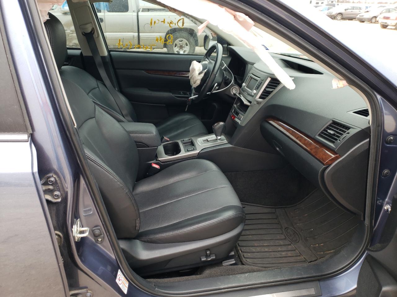 Photo 5 from auction – 2014 SUBARU LEGACY 2.5 with VIN 4S3BMCL60E3034296