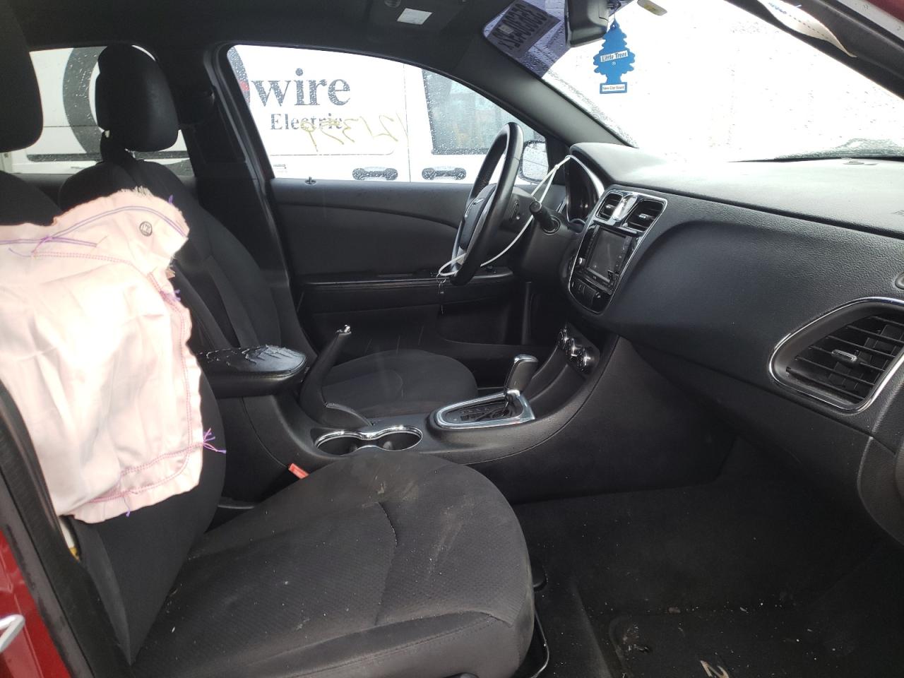 Photo 5 from auction – 2012 CHRYSLER 200 TOURIN with VIN 1C3CCBBBXCN267821