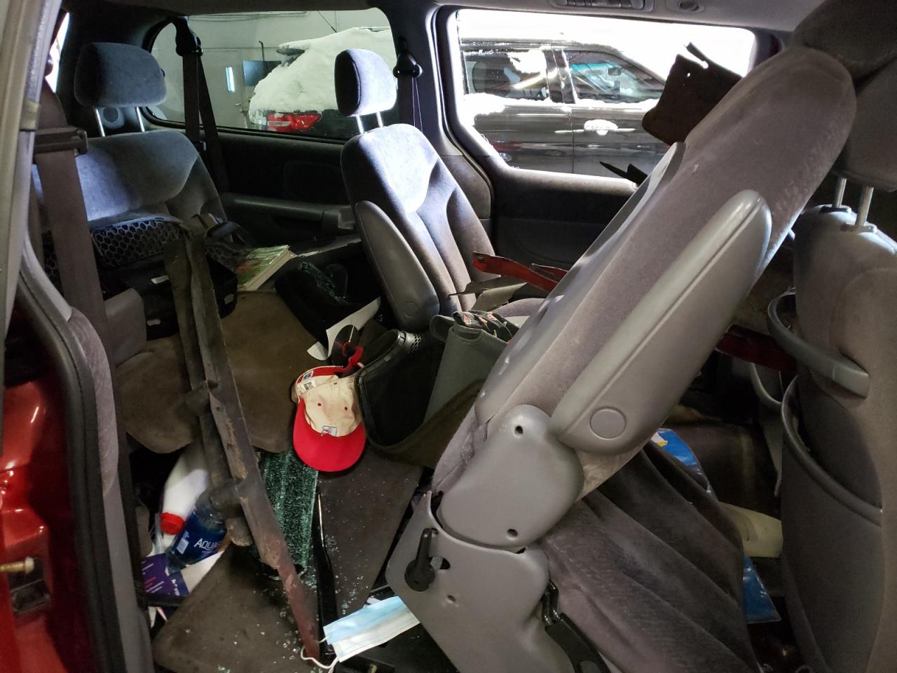 Foto 6 de la subasta – 2000 DODGE GRAND CARA con VIN 1B4GP44R4YB689192