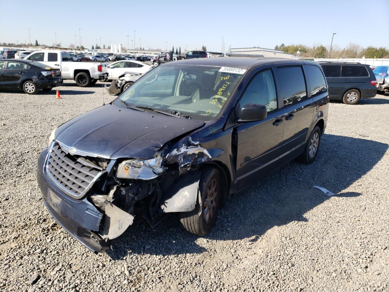 Photo 2 from auction – 2008 CHRYSLER TOWN & COU with VIN 2A8HR44H48R761804