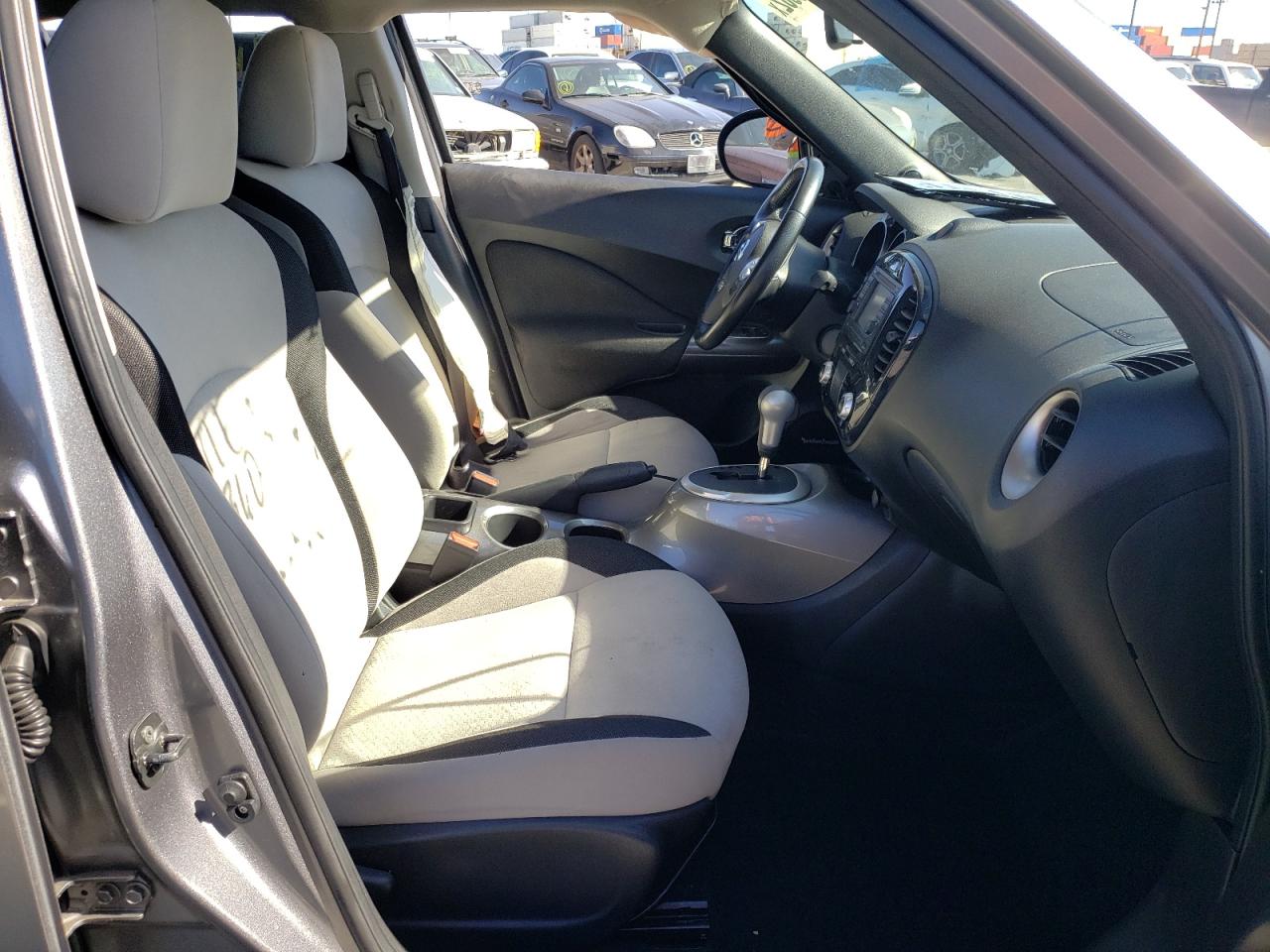 Photo 5 from auction – 2014 NISSAN JUKE S with VIN JN8AF5MR8ET358417