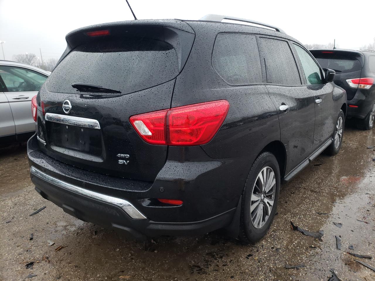Photo 4 from auction – 2017 NISSAN PATHFINDER with VIN 5N1DR2MM3HC908870