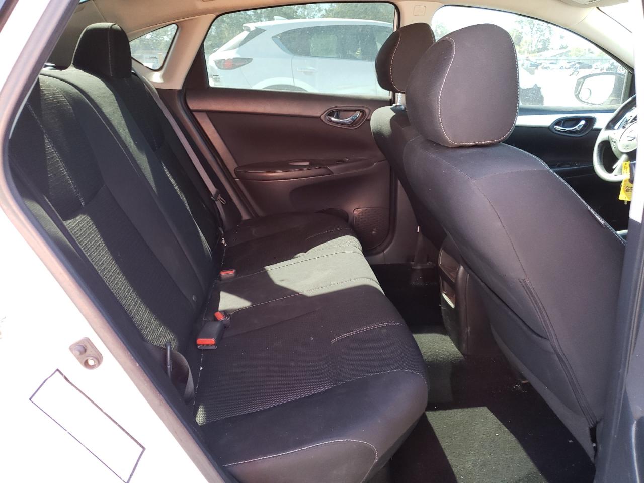 Photo 6 from auction – 2018 NISSAN SENTRA S with VIN 3N1AB7AP2JY270182