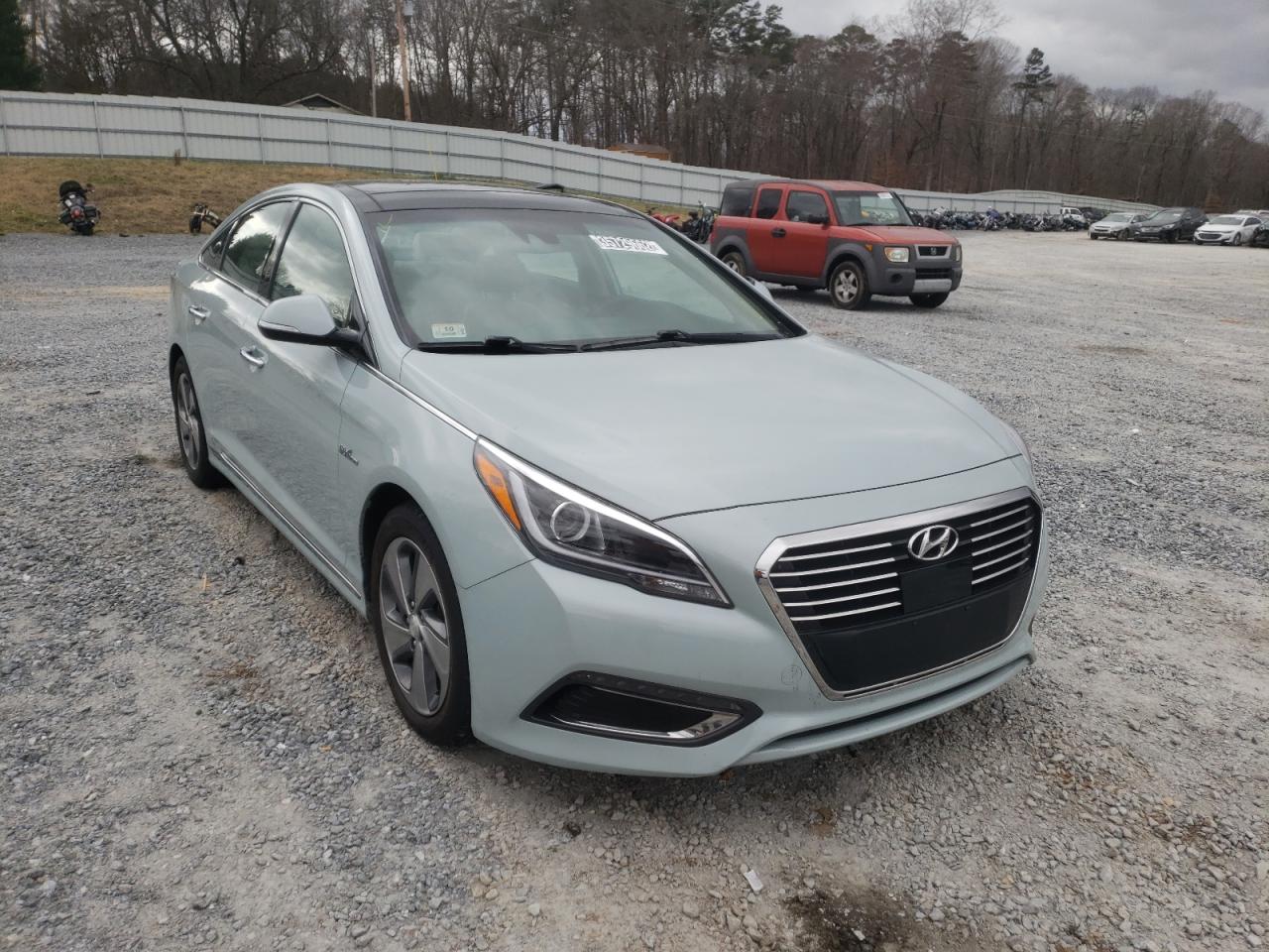 Photo 1 from auction – 2016 HYUNDAI SONATA HYB with VIN KMHE34L16GA008791