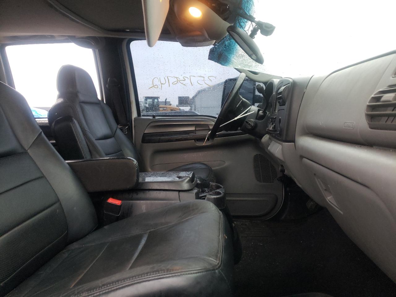 Photo 5 from auction – 2006 FORD F250 SUPER with VIN 1FTSW21P76EA45690
