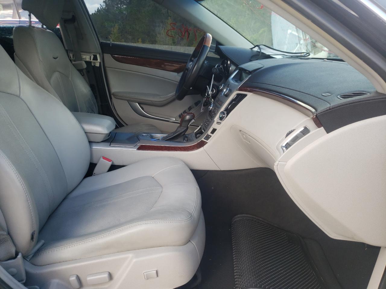 Photo 5 from auction – 2012 CADILLAC CTS LUXURY with VIN 1G6DE5E5XC0133571