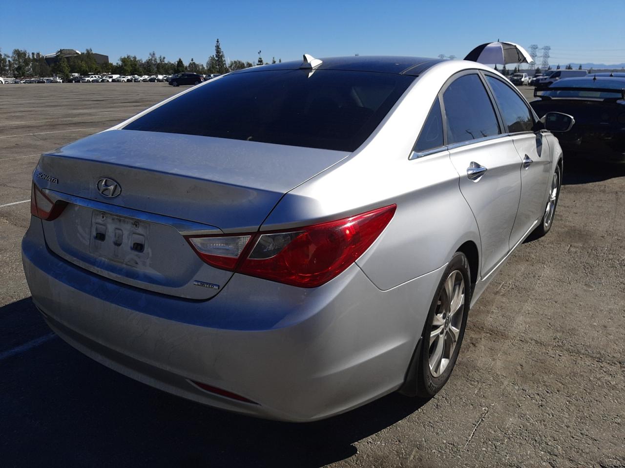 Photo 4 from auction – 2012 HYUNDAI SONATA SE with VIN 5NPEC4AC7CH391524
