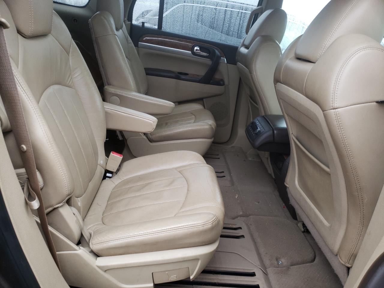 Photo 6 from auction – 2010 BUICK ENCLAVE CX with VIN 5GALVBED1AJ213297
