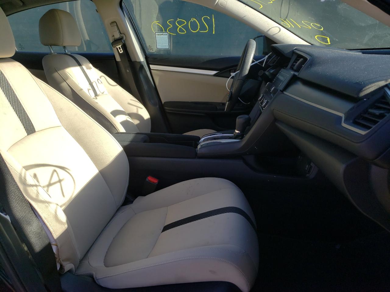 Photo 5 from auction – 2016 HONDA CIVIC LX with VIN 2HGFC2F50GH575979