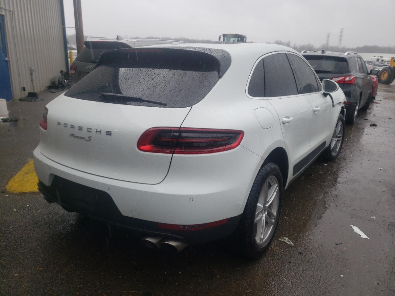Photo 4 from auction – 2017 PORSCHE MACAN S with VIN WP1AB2A59HLB21073