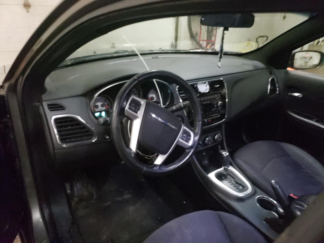 Photo 9 from auction – 2013 CHRYSLER 200 TOURIN with VIN 1C3CCBBB8DN557850