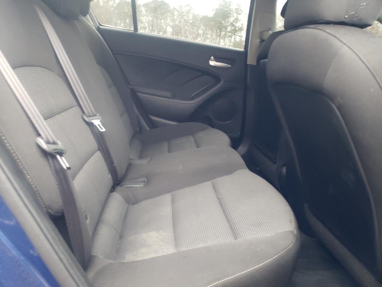 Photo 6 from auction – 2017 KIA FORTE LX with VIN 3KPFK4A79HE130496